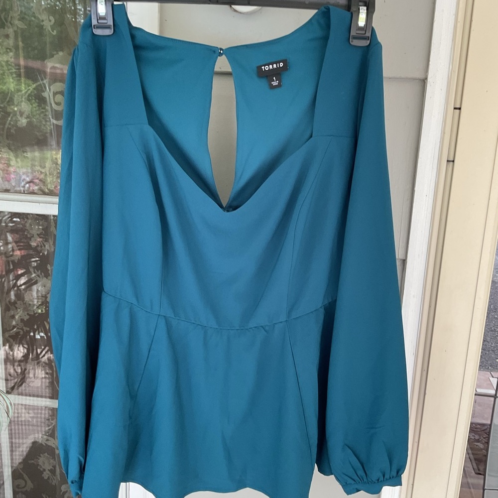 Women’s Dress Top Torrid Emerald Green Long Sleeve Peplum Blouse size 1 Plus EUC